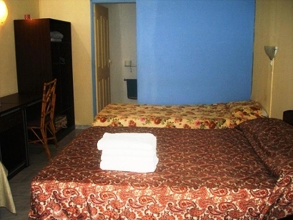 Auberge Le Saladier Маэбур Номер фото